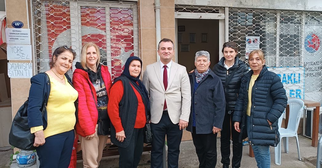 Bayraklı İzmirliler Derneğine yapmış olduğumuz ziyarette bugün söz hakkı kadınlardaydı..Bizlerde ekibimizle birlikte onların önerilerini kayıt altına aldık..Değişimin ve dönüşümün adı, her şey Bayraklı için..#bayraklıdaümitvar