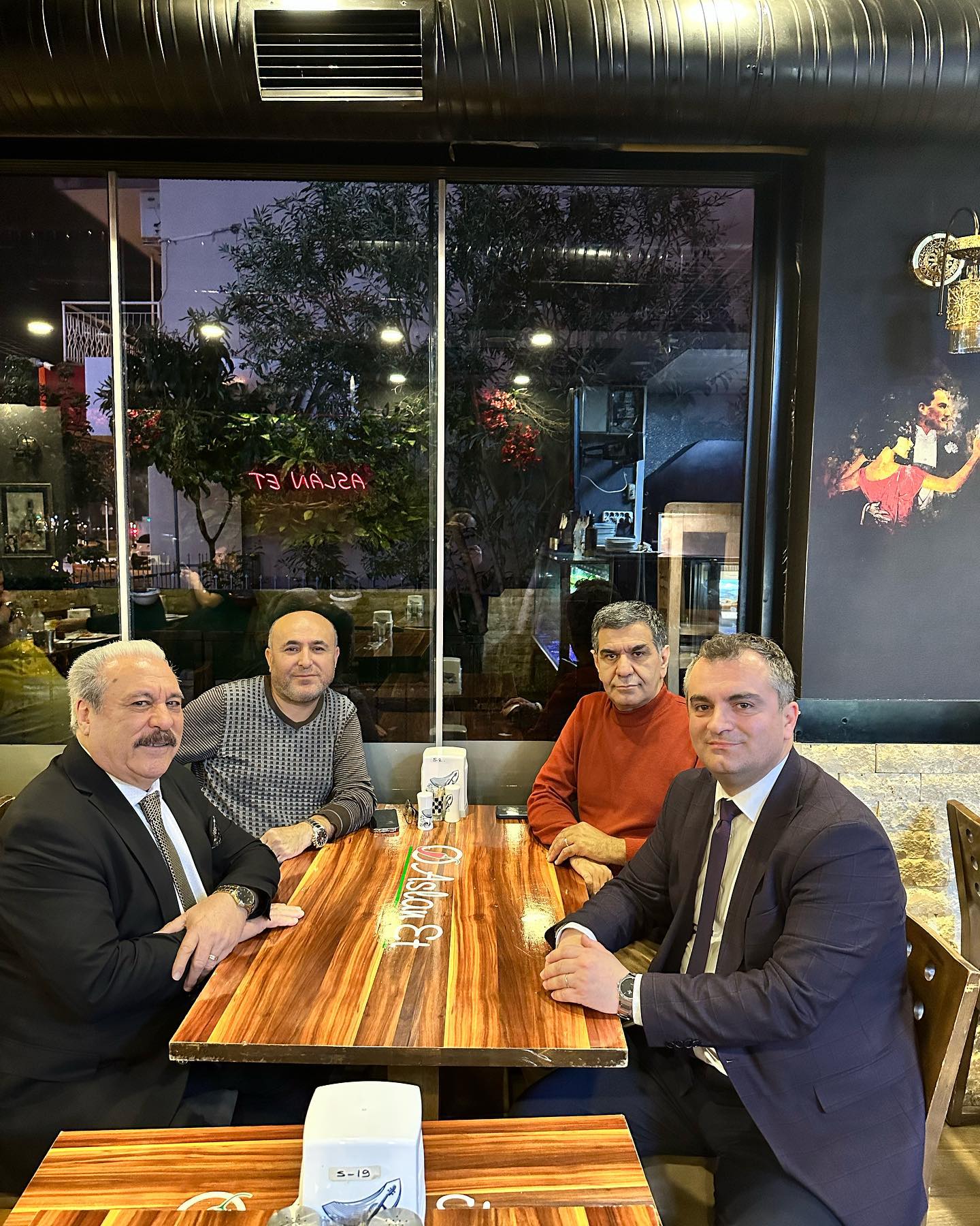 CHP Diyarbakır önceki İl Başkanımız Mehmet Sayın ve dostumuz Duran İşbilir ile sohbet etme fırsatı bulduk.