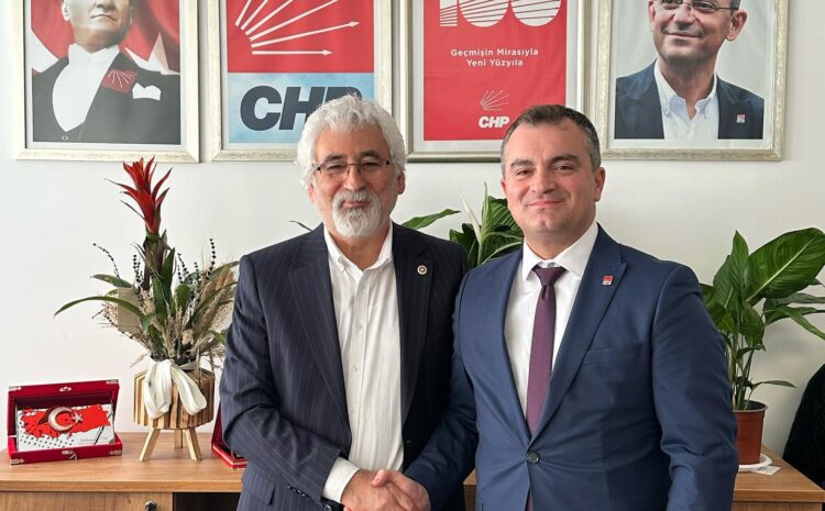  CHP Parti Meclisi üyemiz ve önceki dönem Balıkesir Milletvekilimiz Sn. Mehmet Tüm’ü ziyaret ettik.Nazik misafirperverliği için kendisine teşekkür ederiz.